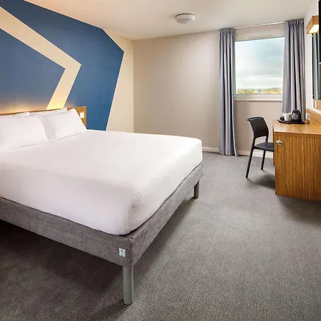 Ibis Budget London Heathrow Central Hounslow Extérieur photo