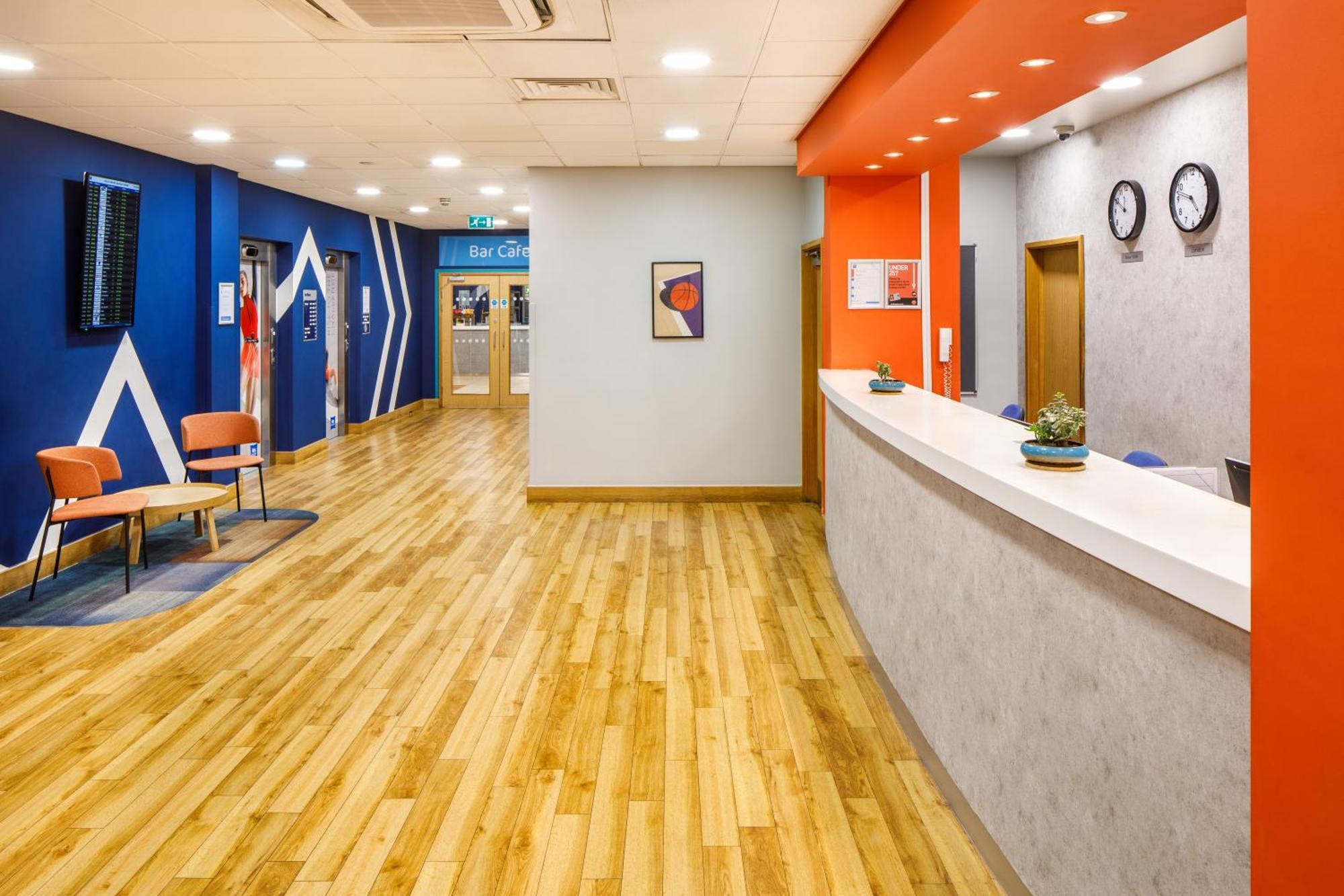 Ibis Budget London Heathrow Отель