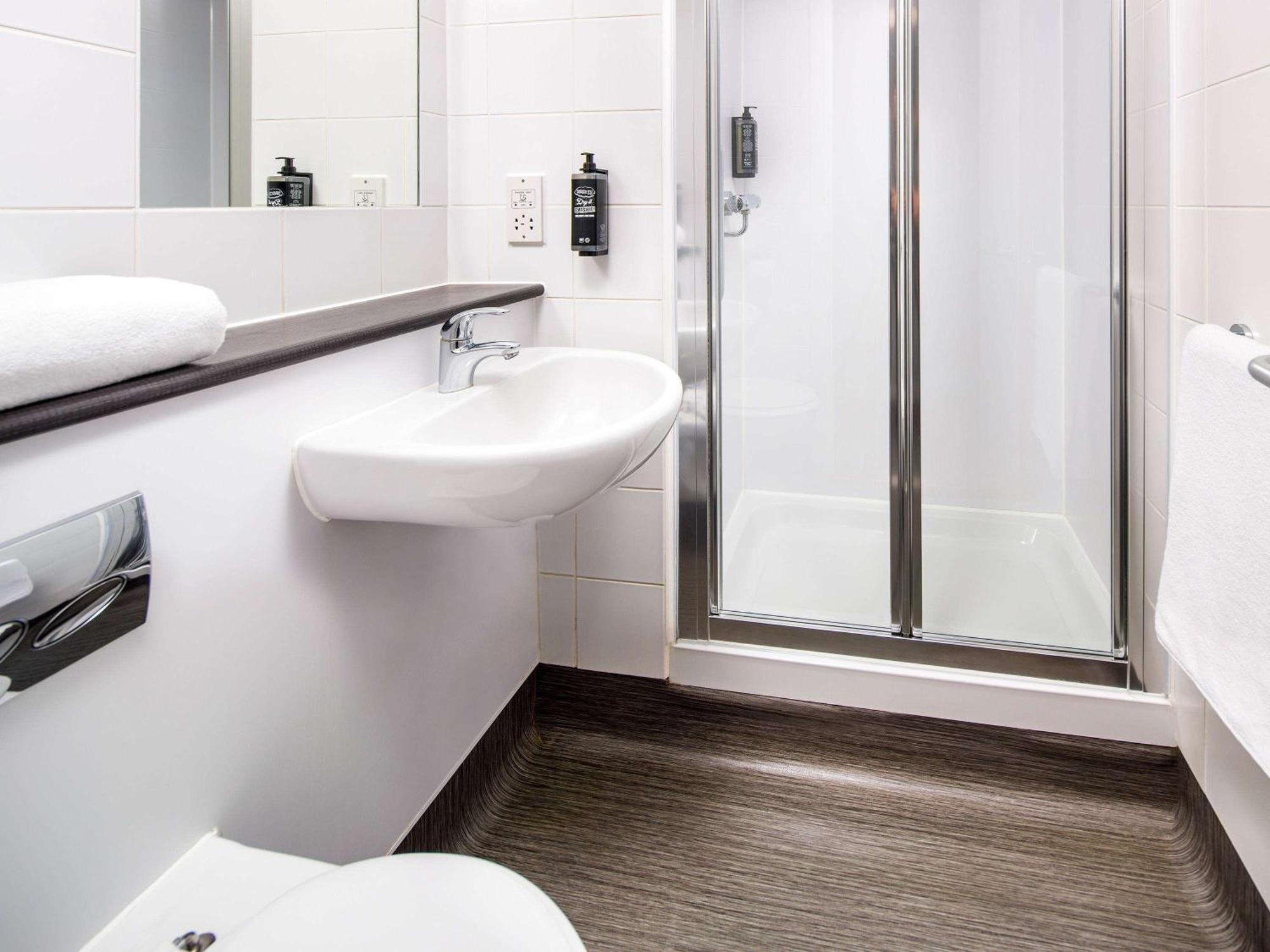 Ibis Budget London Heathrow Отель 3*