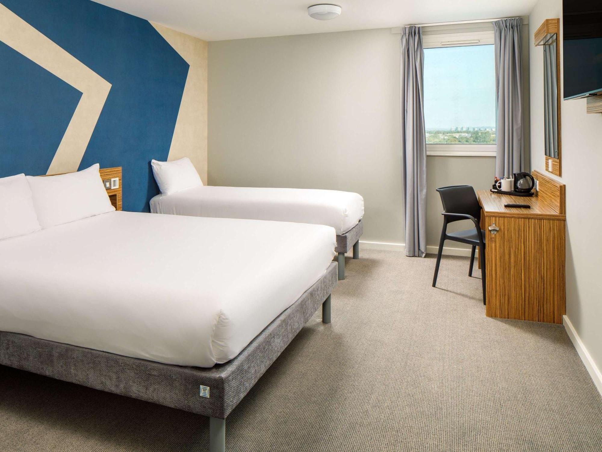 Отель Ibis Budget London Heathrow Хаунслоу
